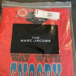 The Marc Jacobs peanuts X snoopy t-shirt